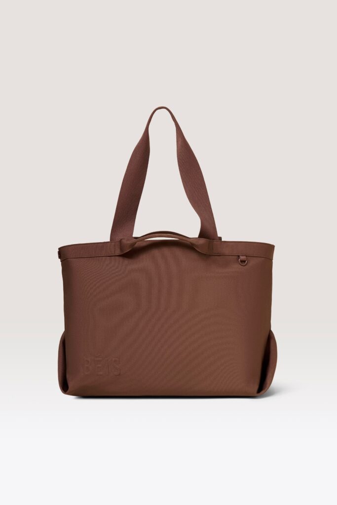The Travel Tote in Maple