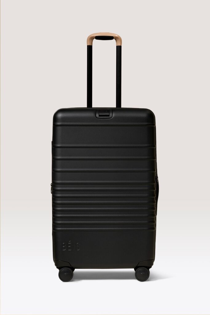 The Medium Check-In Roller in Black